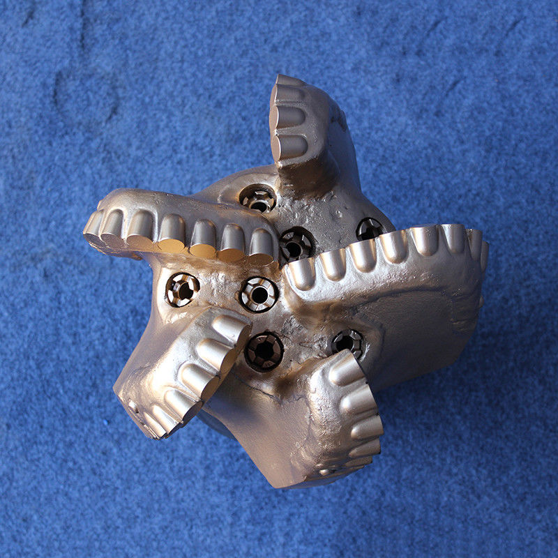 7 1/2 (190.5mm) 4 1/2API接続 PDC 掘削ビット 掘削効率を解放する