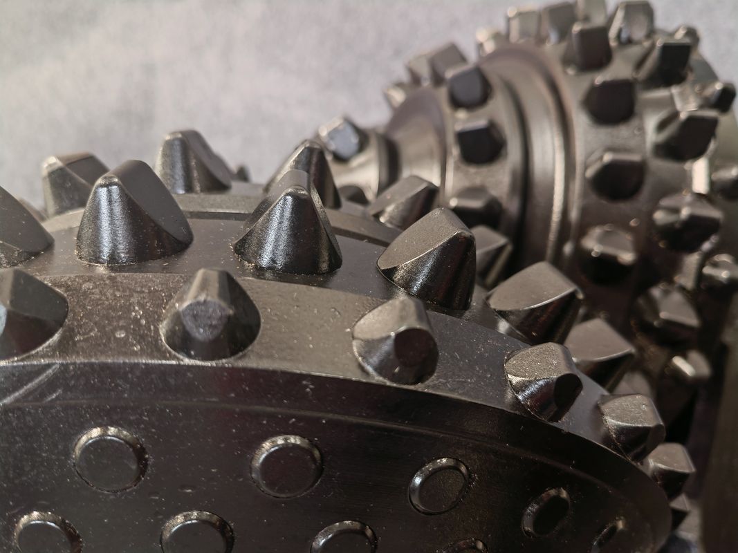16 ((406.4mm) 回転型コーン・ロック・ローラー・ドリルビット 3 切断機 効率的な掘削