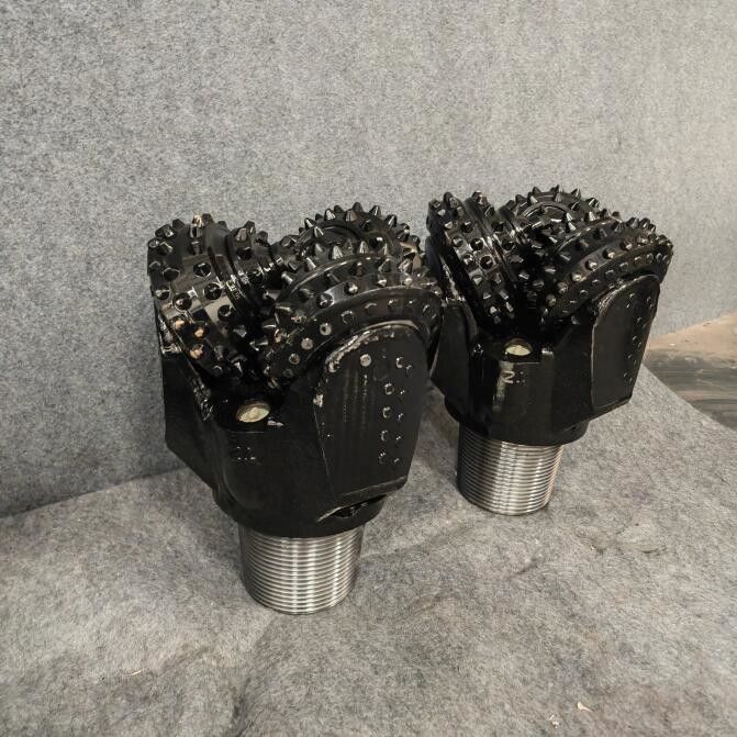 石油とガス採掘用鋳造カービッドトリコーンローラービット - 水ベースの地質学 長さ