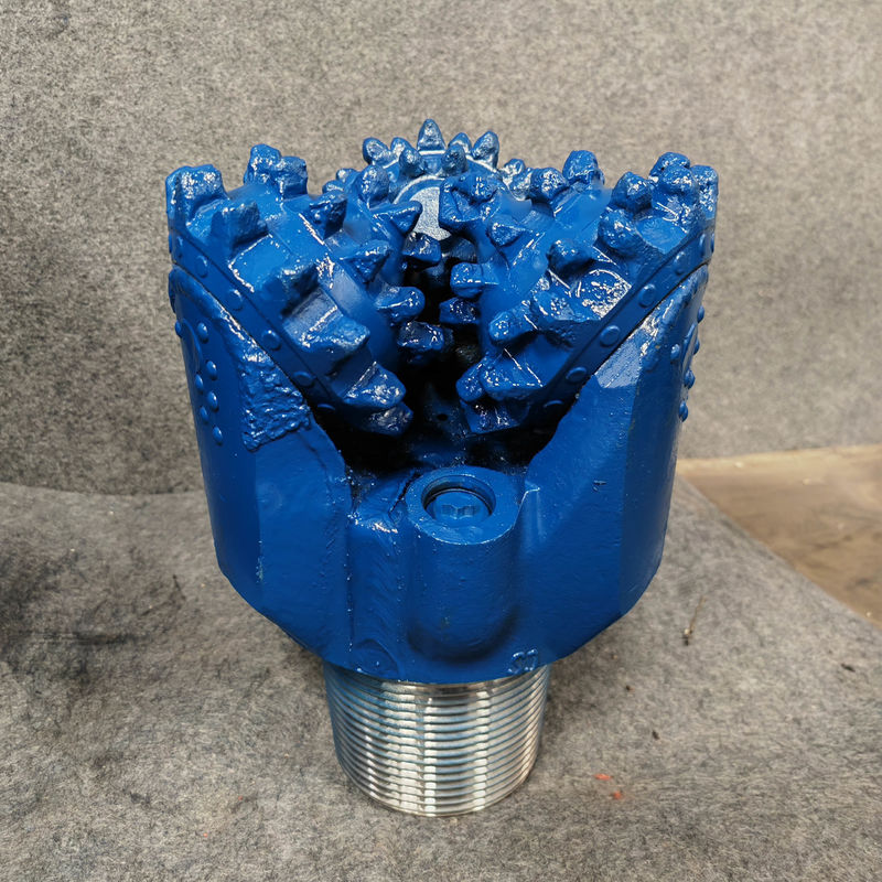 117mm ミル歯ローラーベアリングドリルビット 3つのコーンカービッド歯とゴムシール