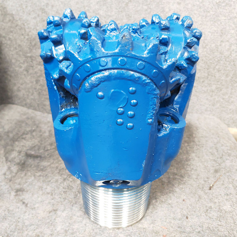 117mm ミル歯ローラーベアリングドリルビット 3つのコーンカービッド歯とゴムシール