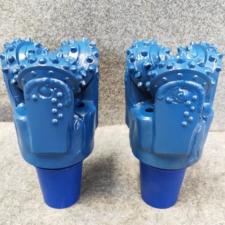 5.5インチ IADC637 横向ドリル トライコーン 岩ドリルビット 硬化形状