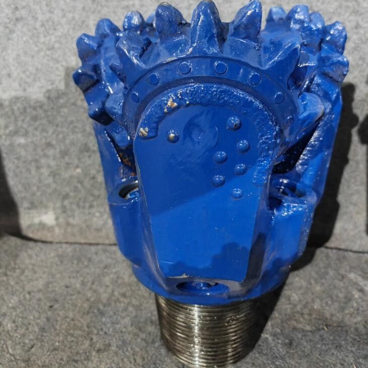 炭素鋼トライコーン ロックビット 3コーンローラービット ロックドリル 水井 建設産業