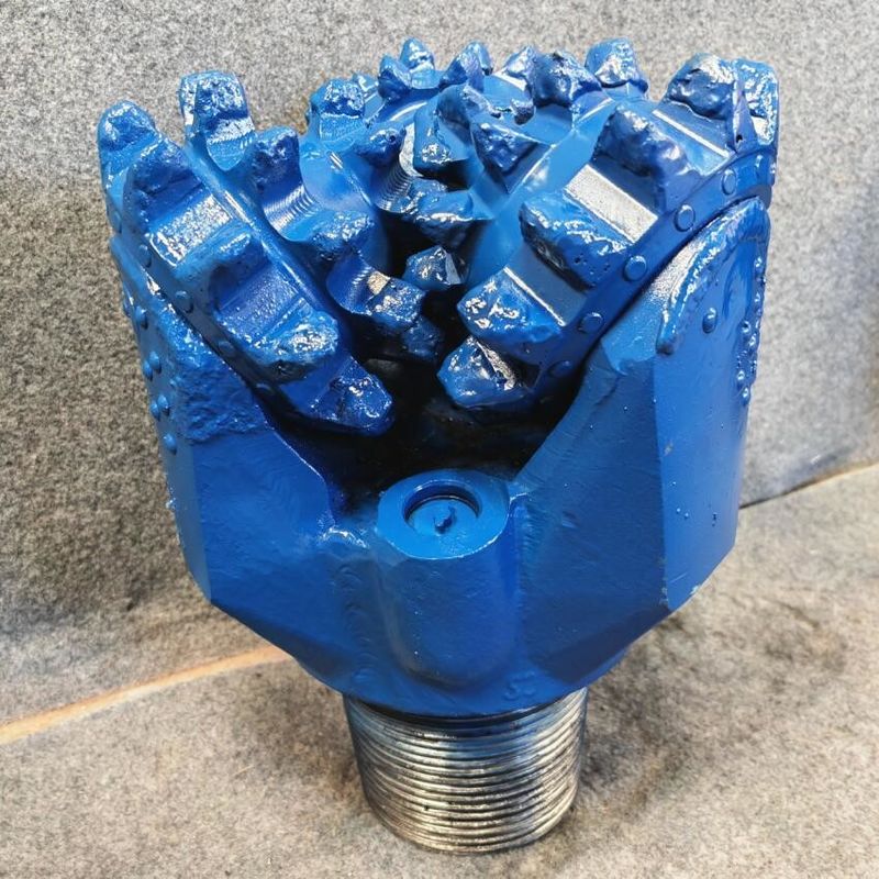 炭素鋼トライコーン ロックビット 3コーンローラービット ロックドリル 水井 建設産業